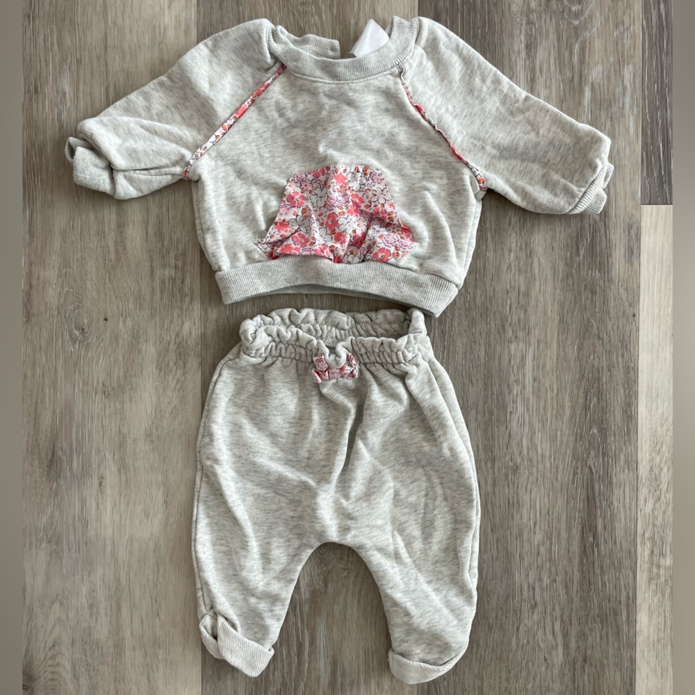 Baby Gap, 0-3 mon, girls floral sweatsuit